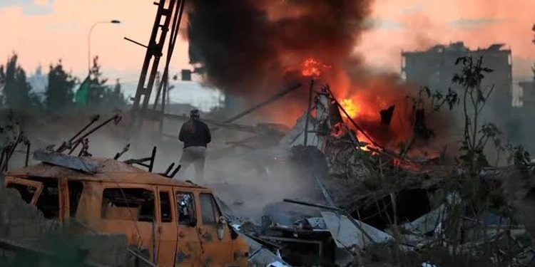 İsrail ordusu Cənubi Livanda atəş zərbələr endirib