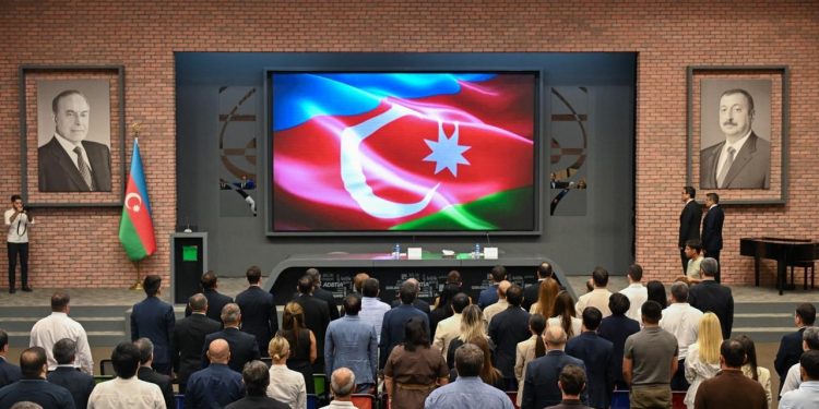 Fərid Qayıbov idman federasiyalarının nümayəndələri ilə 28-ci görüşünü keçirib-FOTOLAR