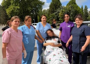 Bərdədə ana xəstəxanaya çatmamış doğuş etdi