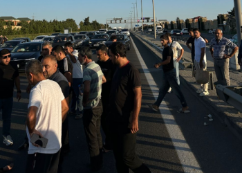 Bakıda yolu keçən qadını maşın vurub öldürdü