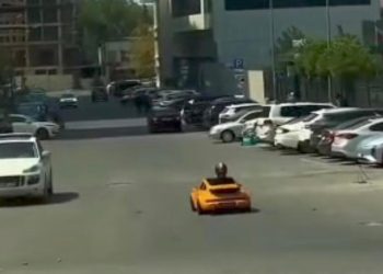 Bakıda oyuncaq maşınla yola çıxan tutuldu – VİDEO