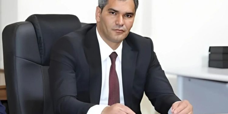 Azərbaycanda milyonluq mülkləri ilə gündəmə gələn deputat istefa verdi