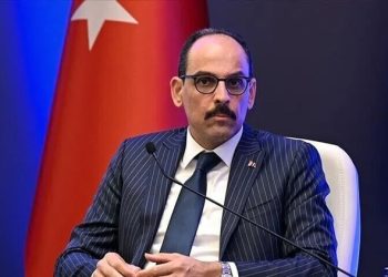 Kalın Yunanıstanın kəşfiyyat rəhbəri ilə görüşüb