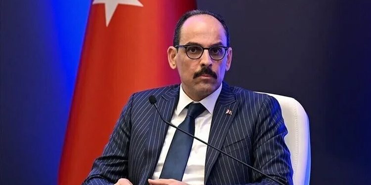Kalın Yunanıstanın kəşfiyyat rəhbəri ilə görüşüb