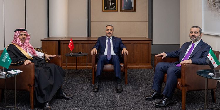 Fidan üçtərəfli xarici işlər nazirləri toplantısına ev sahibliyi edib