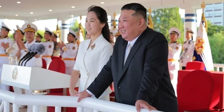Cənubi Koreya Kim Çen Ina oğlunun olub-olmadığını araşdırır