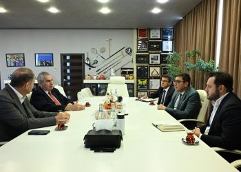 Fərid Qayıbov  Uğur Erdeneri qəbul edib