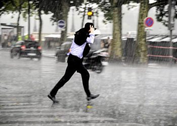 Hava kəskin dəyişir: Leysan, dolu, qar və sel xəbərdarlığı