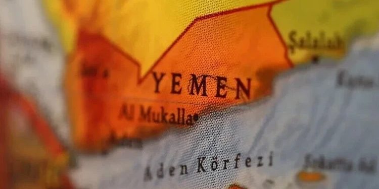 Yəmən sahillərində tankerin yaxınlığında partlayışlar baş verib