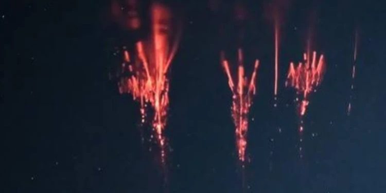 Fransada nadir atmosfer hadisəsi: Göy üzündə qırmızı işıqlar göründü