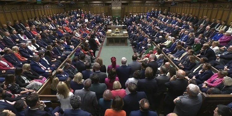 İsraillə əlaqəli Palantir şirkəti britaniyalı deputatlara təhdid məktubu göndərib