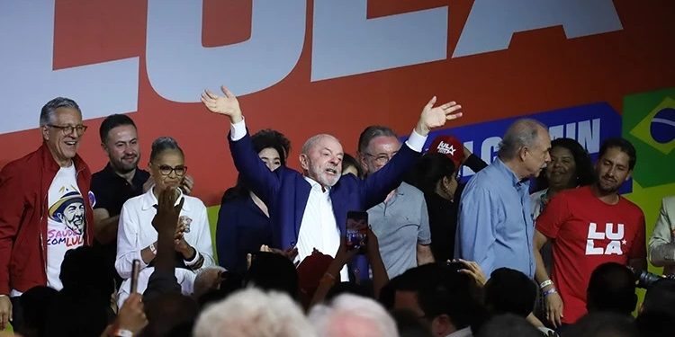 Braziliyada prezident seçkiləri ikinci tura qaldı