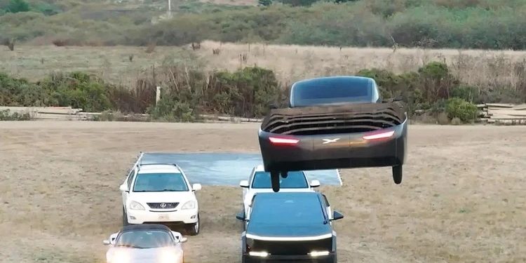Uçan avtomobil yarışı qızışır: Yeni model “Tesla”nı geridə qoydu