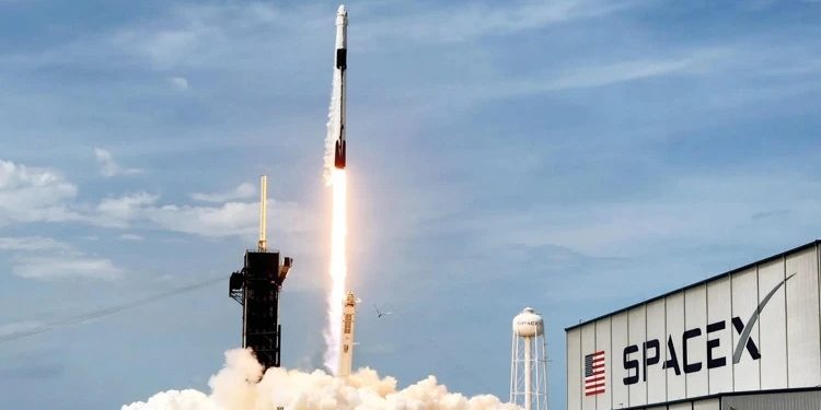 Tesla və SpaceX birləşə bilər: Maska məxsus şirkətlərdən yeni addım