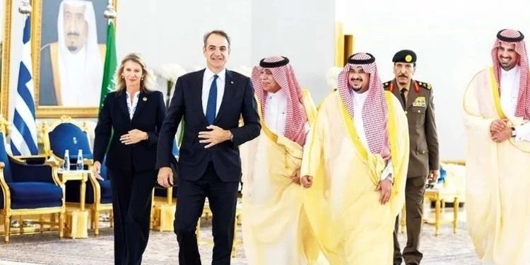 Yunanıstanın baş naziri Miçotakis Səudiyyə Ərəbistanına gözlənilməz səfər etdi