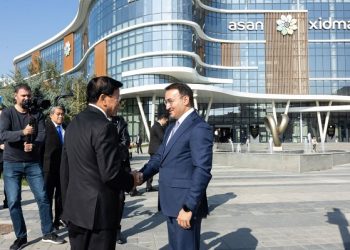 Laosun Prezidenti “ASAN xidmət”də
