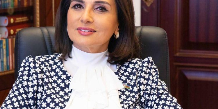 Prezidentin təltif etdiyi Jalə Əliyeva kimdir? - Dosye