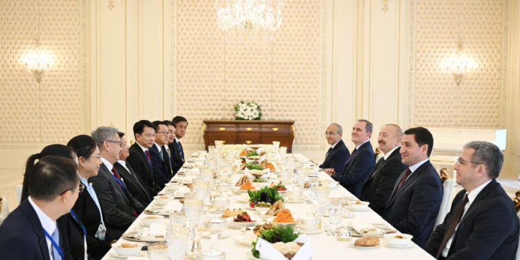 Prezident İlham Əliyevin adından Laos Prezidentinin şərəfinə rəsmi nahar verilib -FOTOLAR