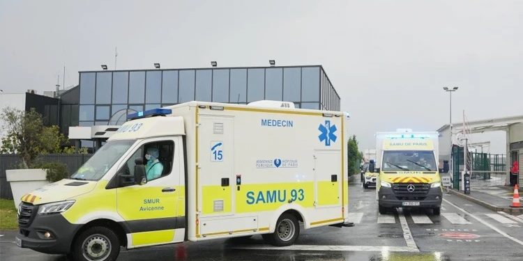 Fransada qatar və mikroavtobus toqquşdu: 19 yaralı