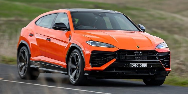 Hacı Həsənli bulvarda 630 minlik "Lamborghini" ilə drift etdi - CƏZALANDIRILDI