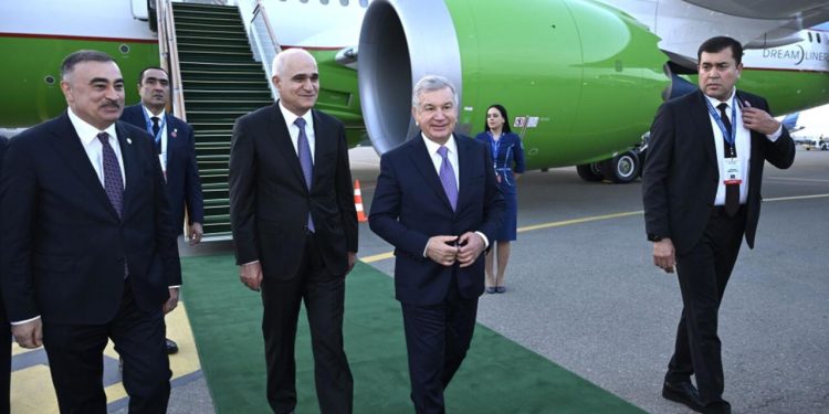 Özbəkistan Prezidenti Azərbaycanda səfərdədir